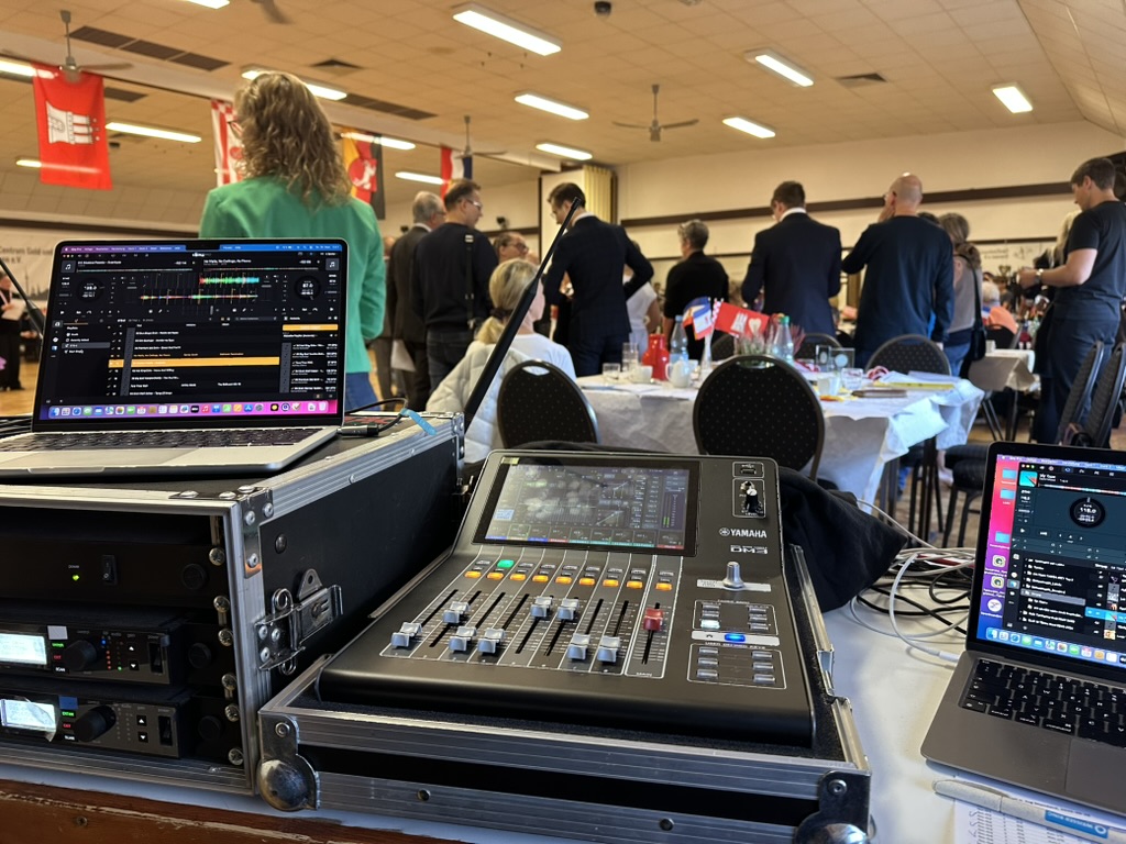 Landesmeisterschaft – Yamaha-Mischpult im Vordergrund